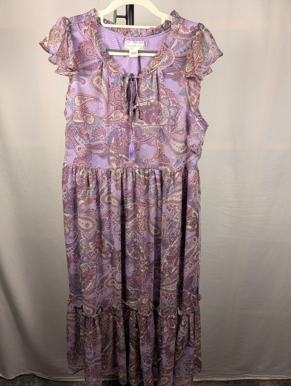 Land of the Free Lavender Paisley Boho Maxi Dress Size L Flutter Sleeve A-128 - Picture 3 of 16